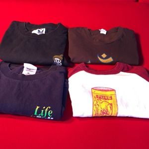 4 pack T-shirt bundle. All Men’s medium and men’s large.  This is for 4 T-shirts